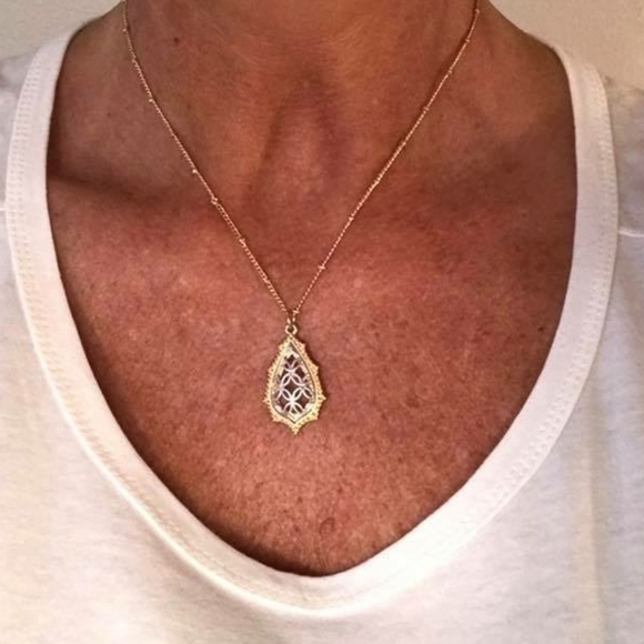 Stunning Teardrop Necklace Set - Picture 3 of 3